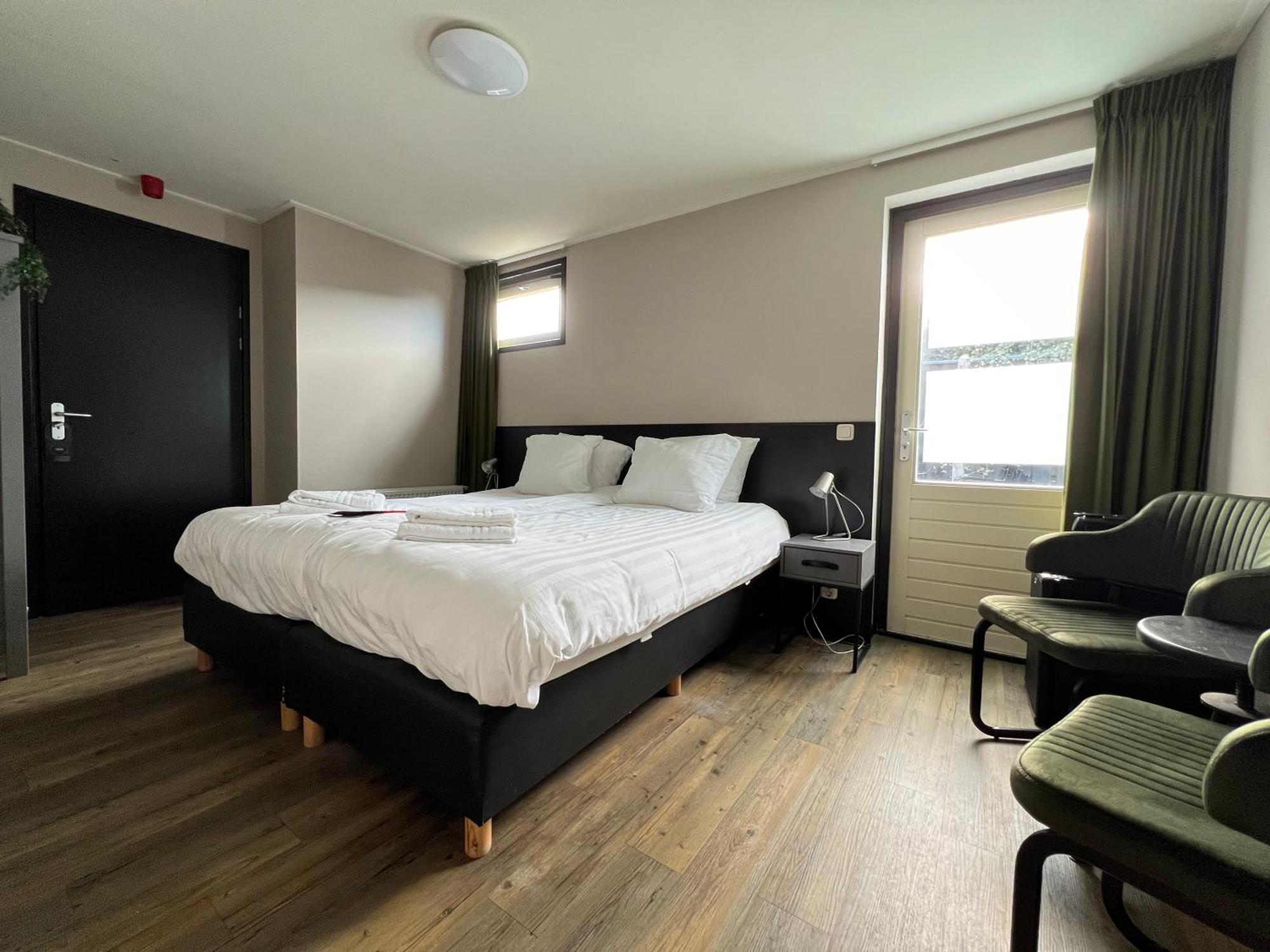 Hotel Bij Hen Op Ameland Hollum  Exterior foto